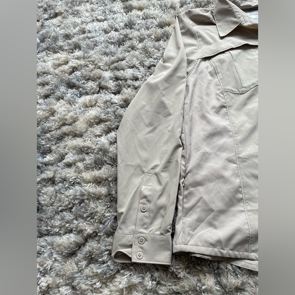 Beige Columbia Sunshade Button-up Shirt - Picture 4 of 8